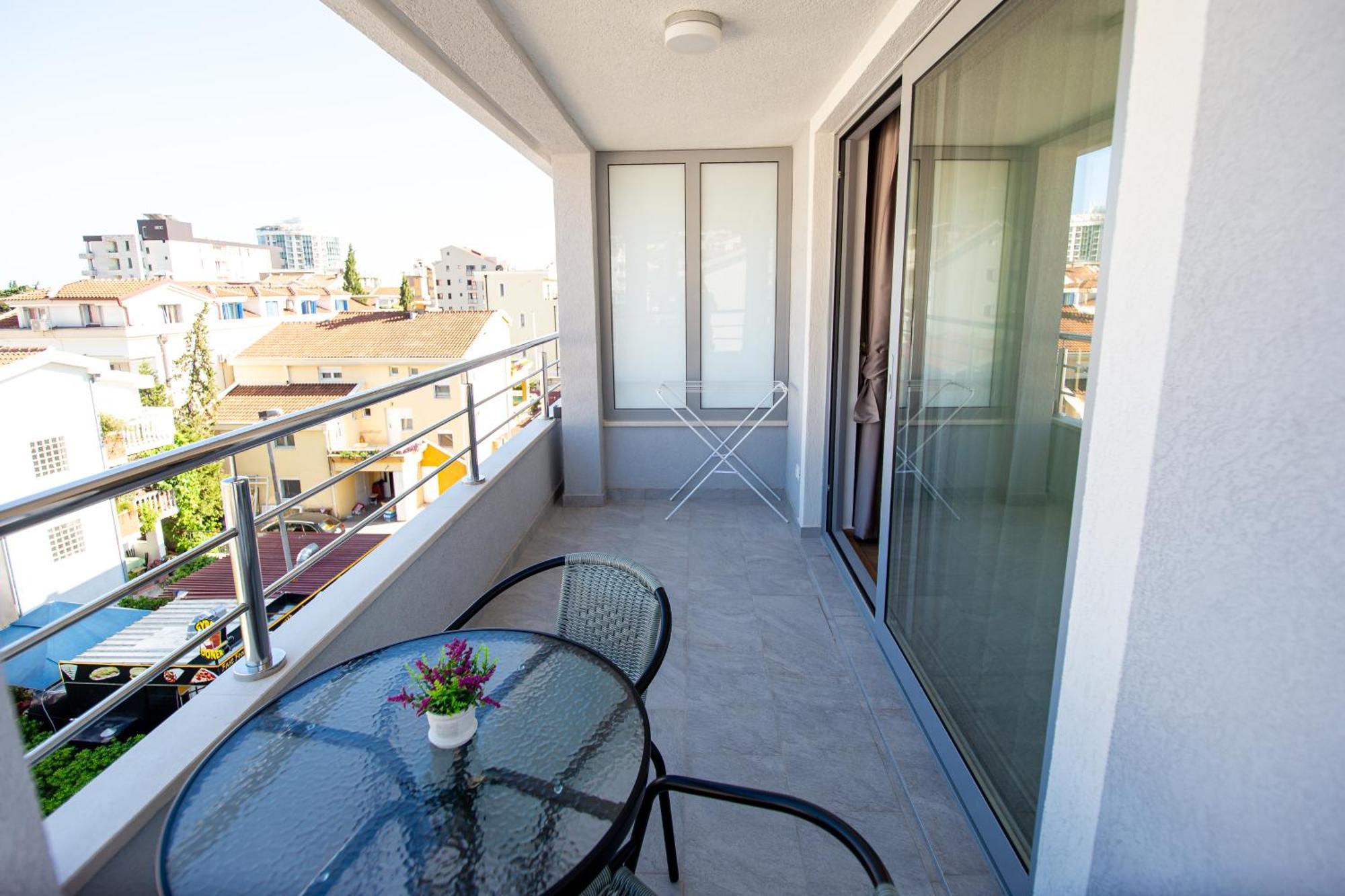 Apartments Sirena - Modern Stay With Free Parking Budva Buitenkant foto
