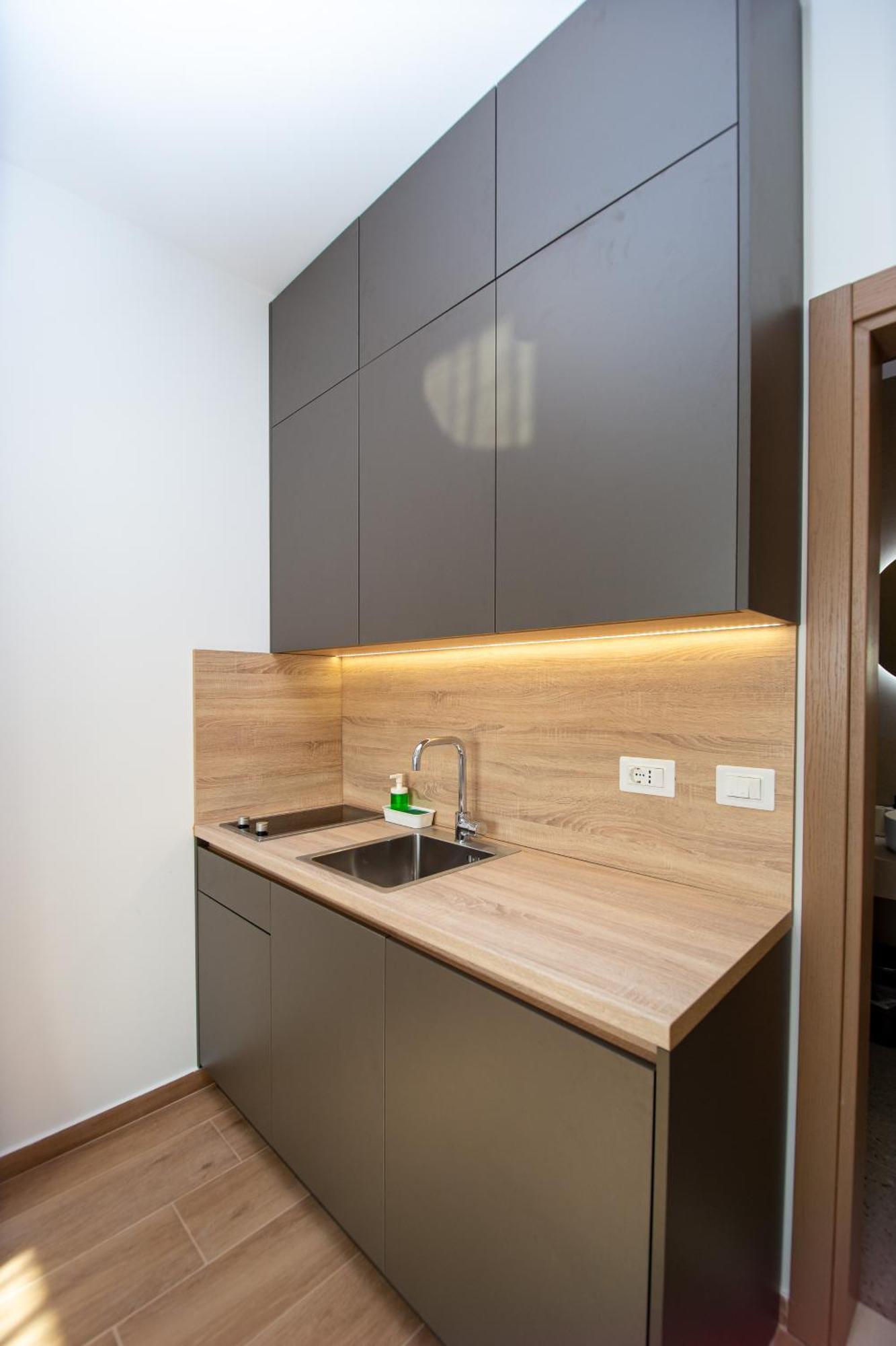Apartments Sirena - Modern Stay With Free Parking Budva Buitenkant foto