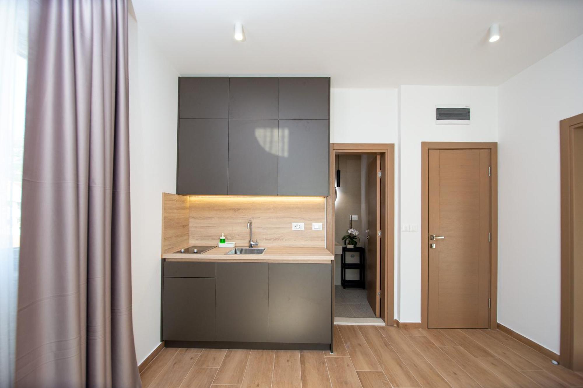 Apartments Sirena - Modern Stay With Free Parking Budva Buitenkant foto