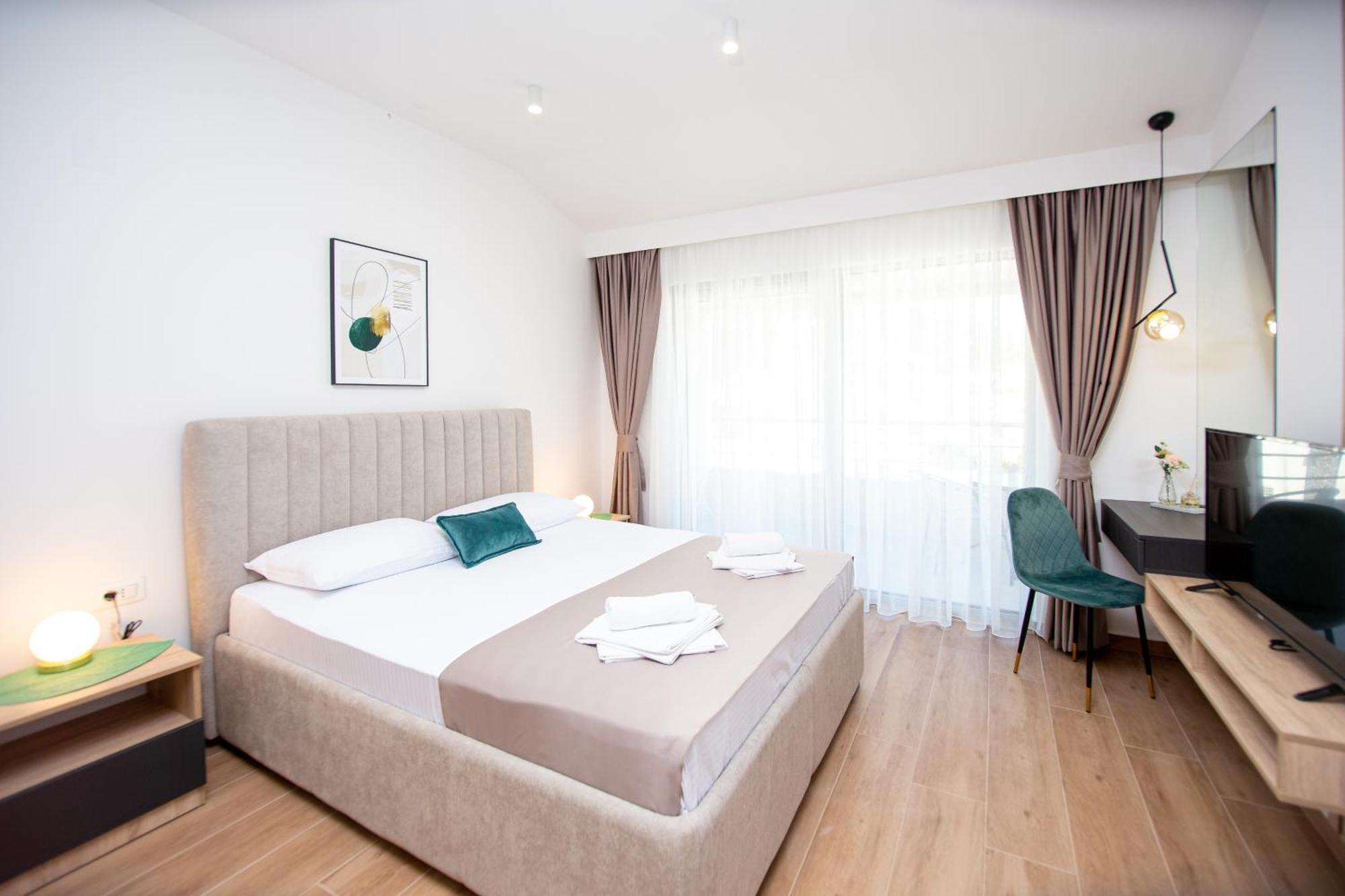 Apartments Sirena - Modern Stay With Free Parking Budva Buitenkant foto