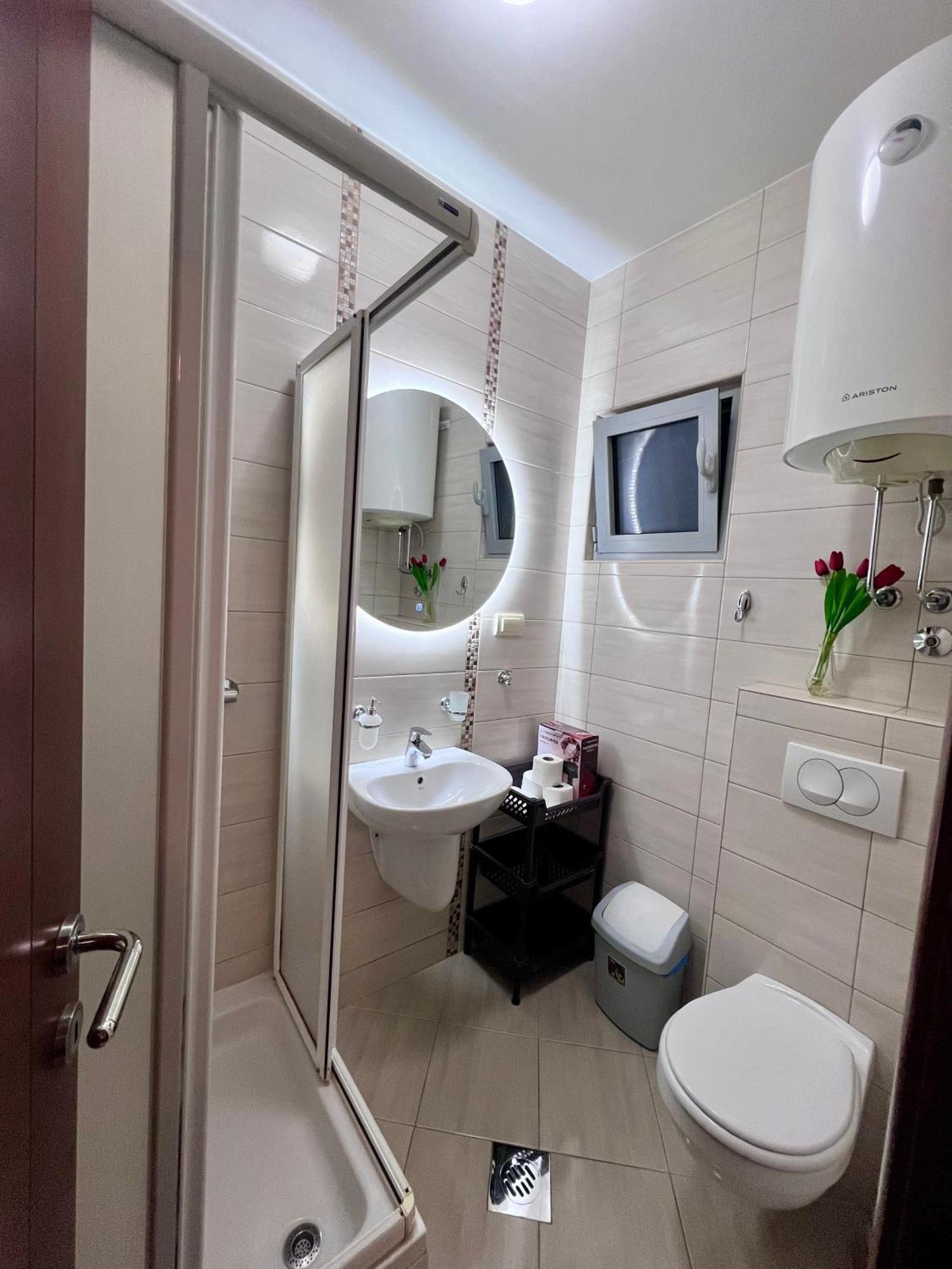 Apartments Sirena - Modern Stay With Free Parking Budva Buitenkant foto